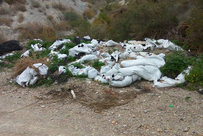 EQUO Motril ha presentado ante el Ayuntamiento de Motril una denuncia por vertidos ilegales.